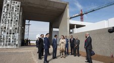 SAR la Princesse Lalla Salma visite le chantier de construction du Centre régional d'oncologie de Béni Mellal