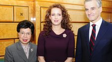 SAR la Princesse Lalla Salma reçue par le Directeur général de l'OMS (FR)
